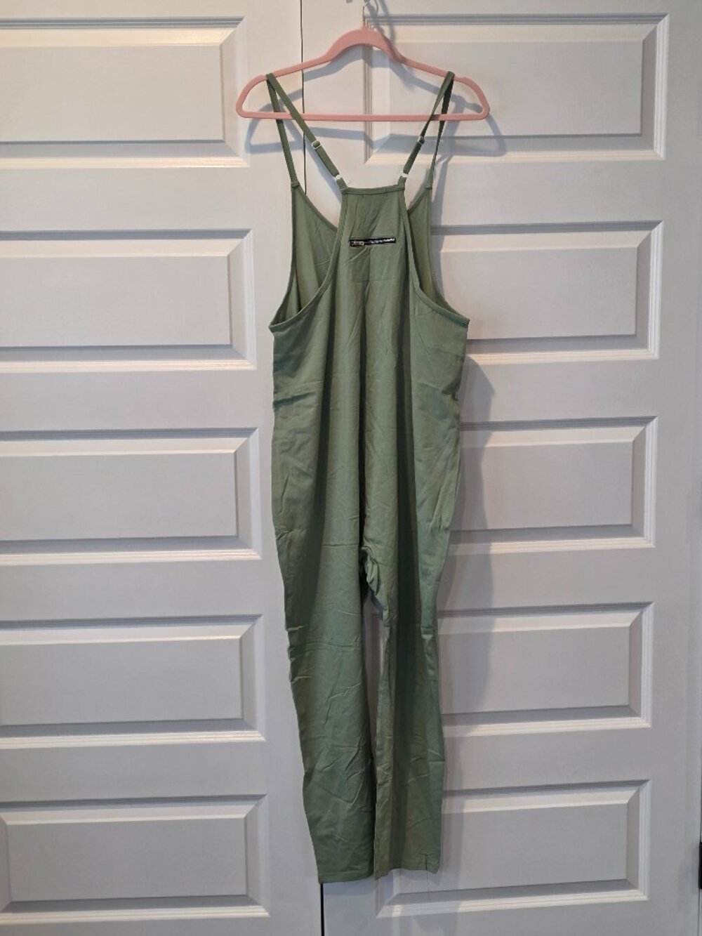 New: Oufeiya Spaghetti Strap Sleeveless Jumpsuit - Picture 12 of 13